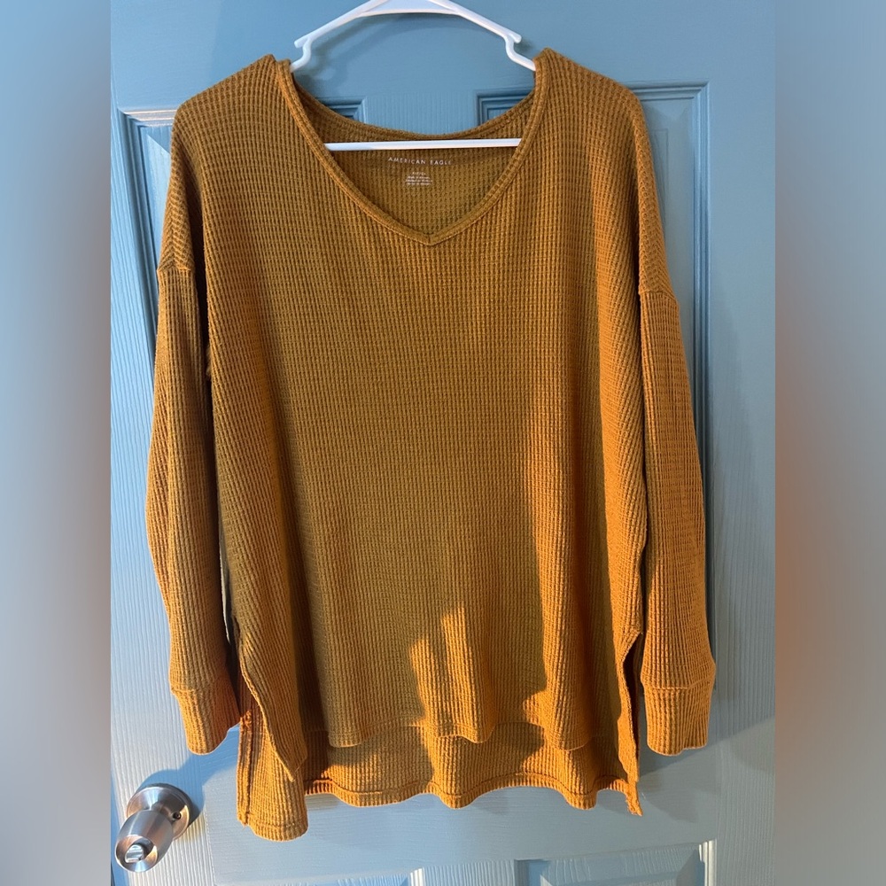 American Eagle light sweater